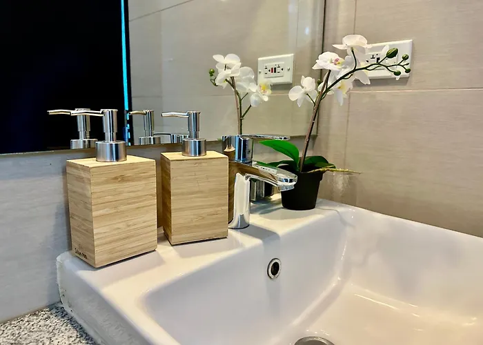 Modern Seaview 1br Near Okada Bay Airport 17 Manila