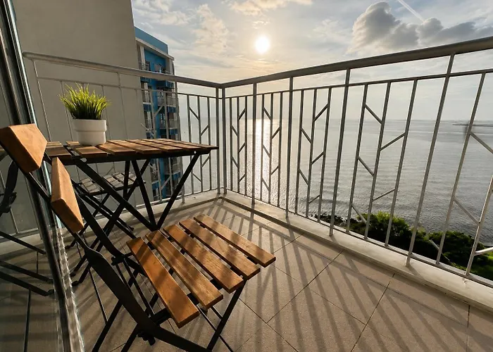 Modern Seaview 1br Near Okada Bay Airport 17 * Manila